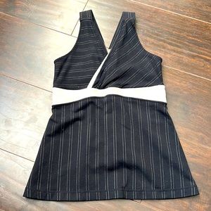 🍋Lululemon🍋 | Black striped tuxedo style tank top
